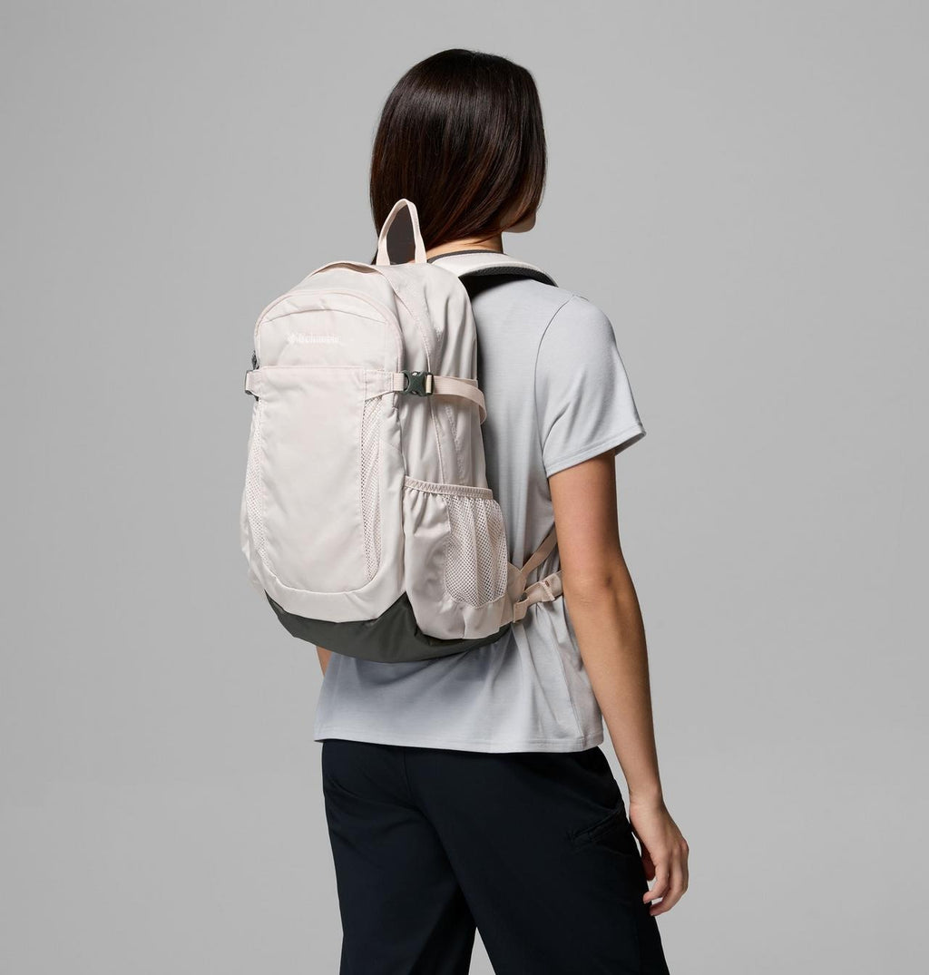 【Columbia】UUU34970 防潑25L後背包 淺卡其