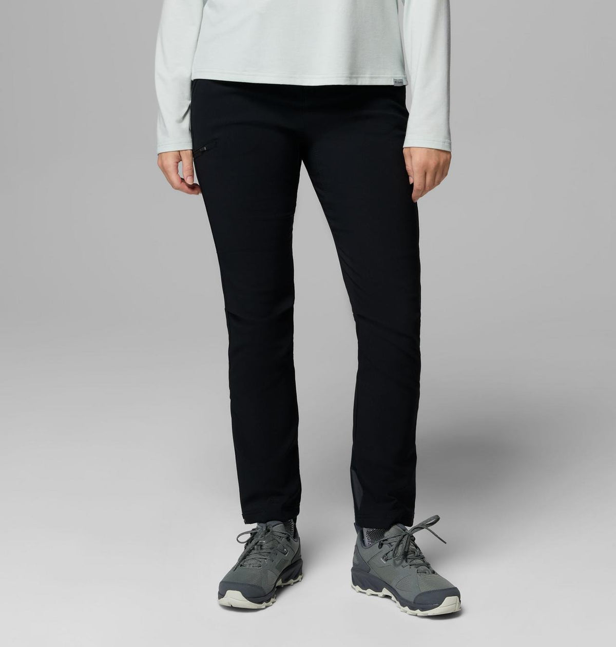 【Columbia】UAR34490 女款 超防潑水極暖軟殼長褲 黑色